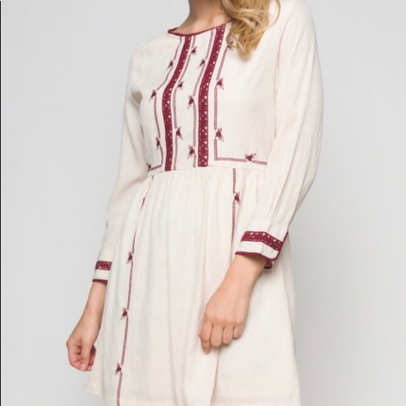 White cream WINE CROCHET TRIM DETAILS 3/4 SLEEVE - Picture 1 of 3